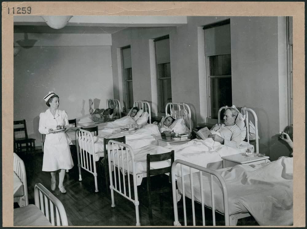 Patient room mens ward