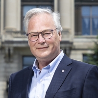 Dr. Jack Kitts was President & CEO of The Ottawa Hospital from 2002 to 2020.